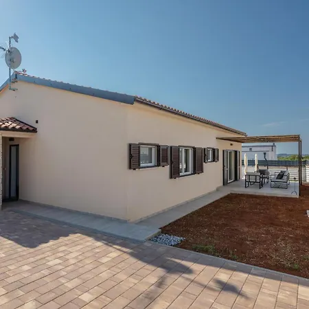 Ridollin Villa